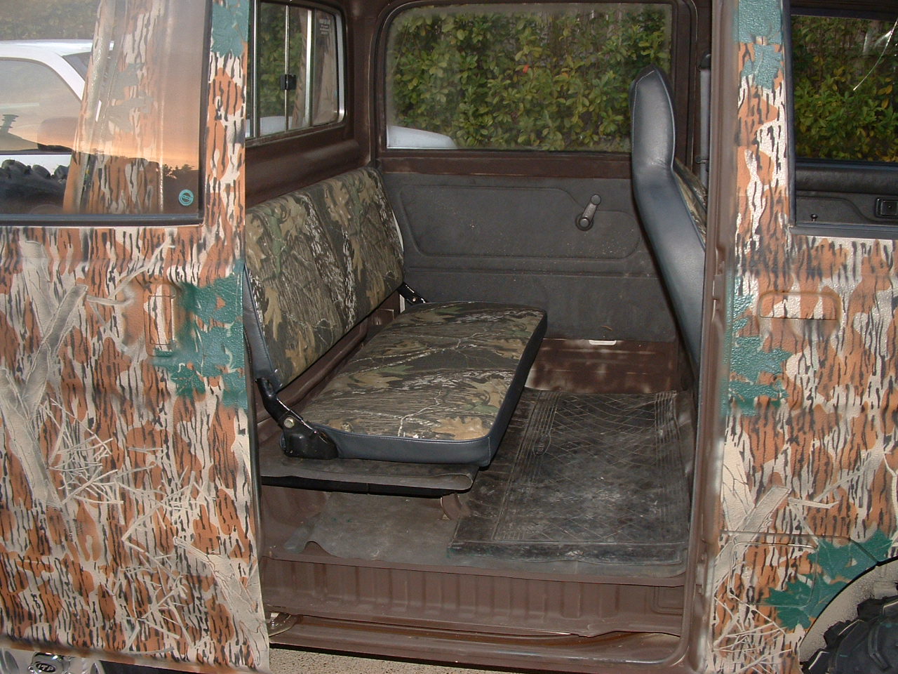 4 door mini truck interior